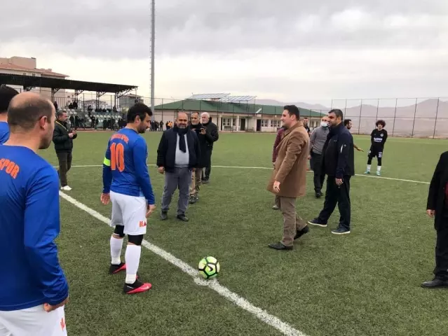 Kaymakam Sinanoğlu'ndan futbolculara destek çağrısı