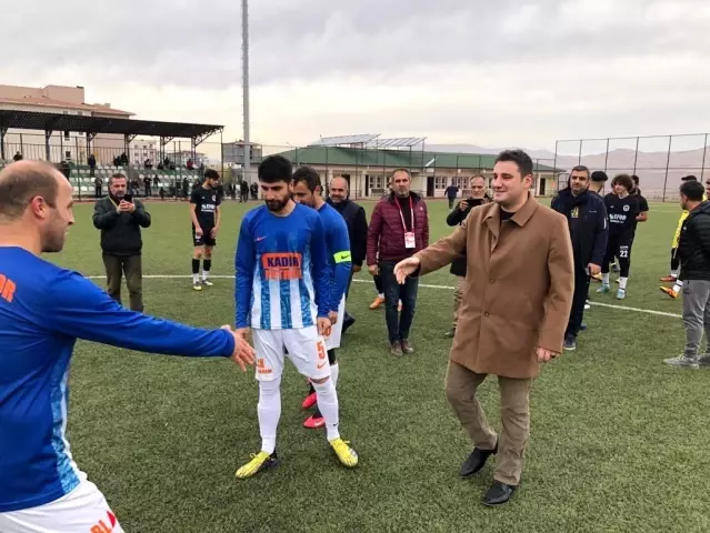 Kaymakam Sinanoğlu'ndan futbolculara destek çağrısı