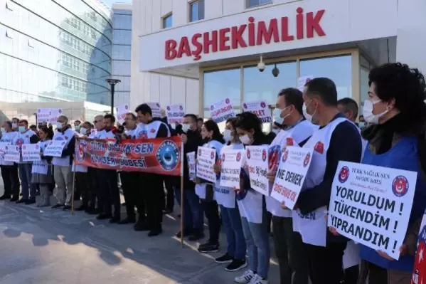 Kayseri'de Türk Sağlık-Sen üyelerinden iş bırakma eylemi