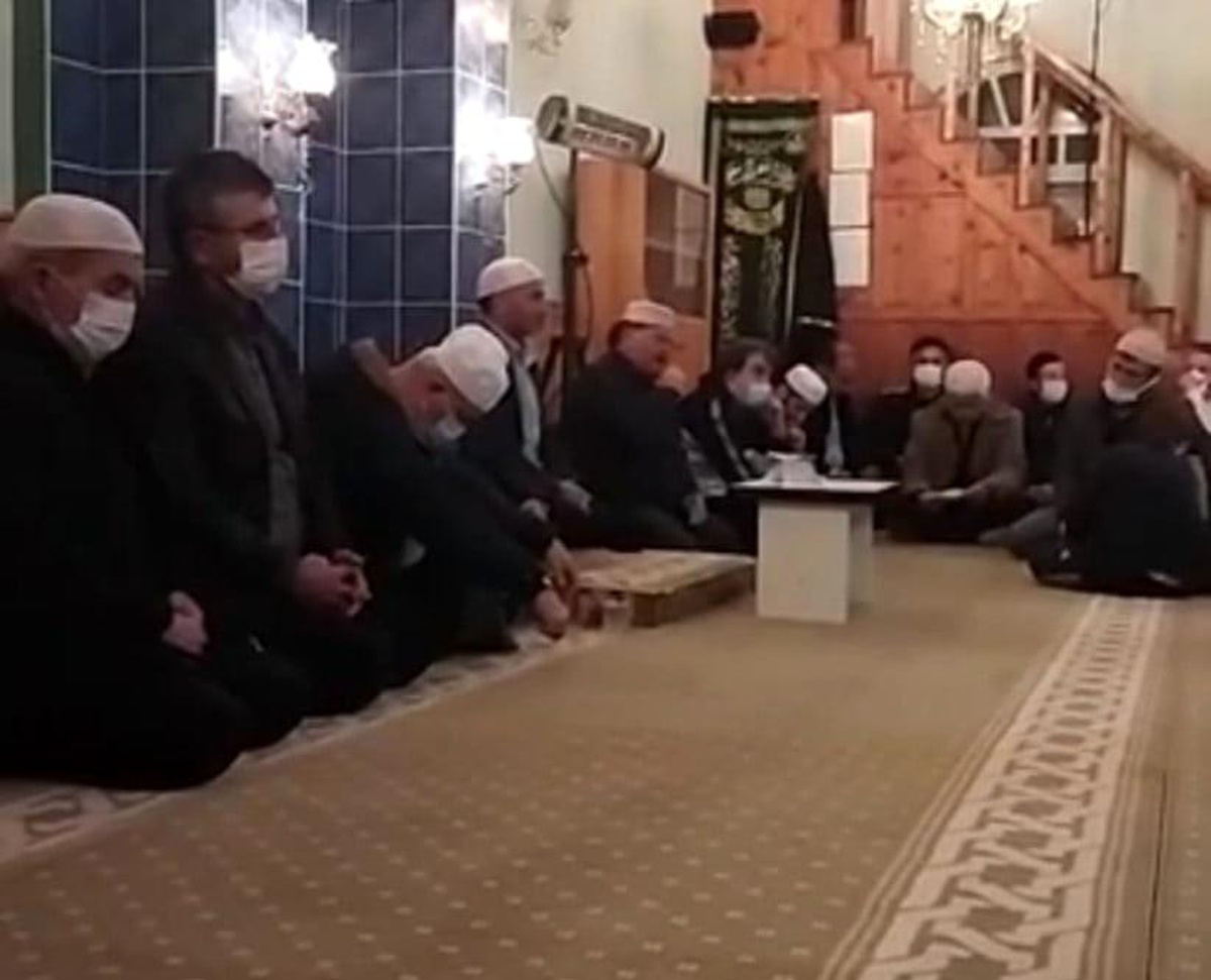 Mevlitten dönen aile kaza yaptı: 1 ölü, 2 yaralı