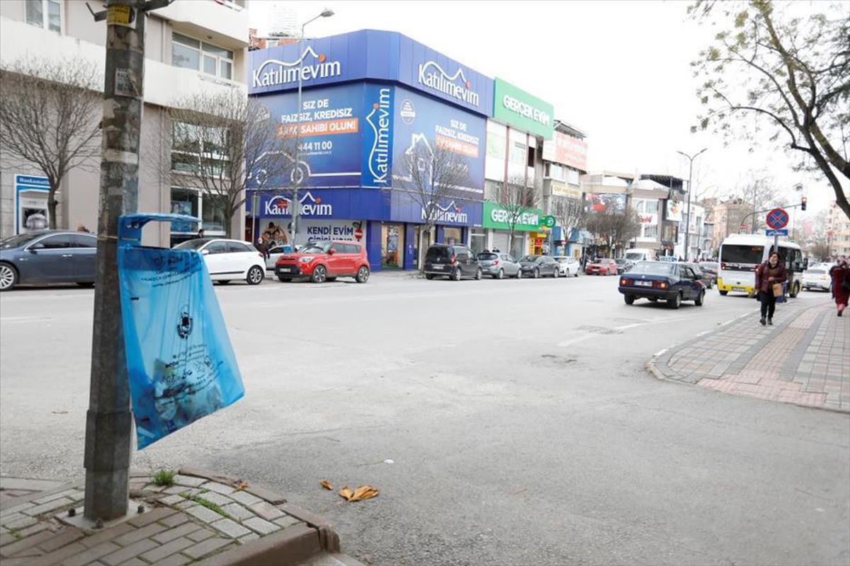 Şehrin Ana Arterleri hijyenik ve temassız atık kovalarıyla donatılıyor