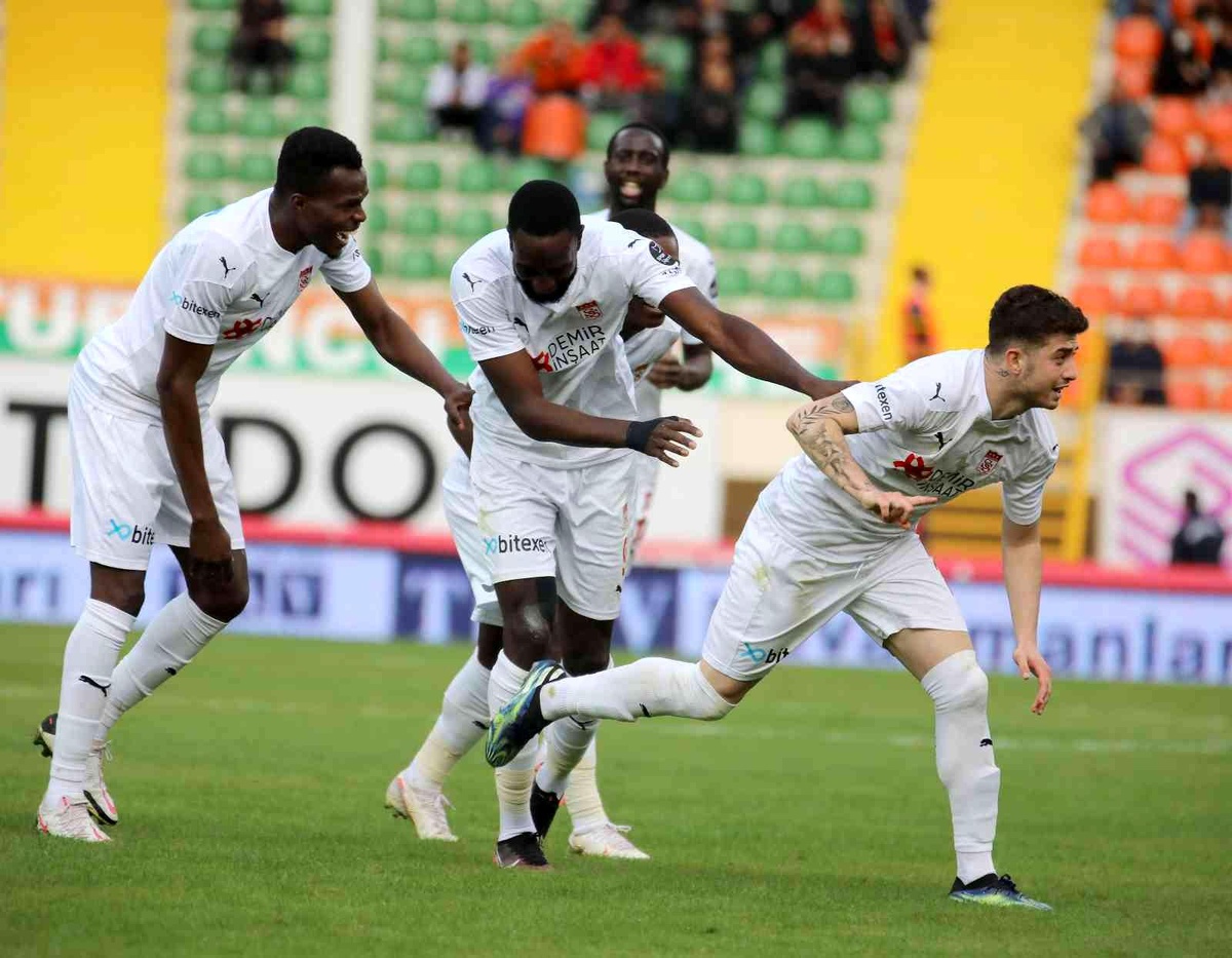 Sivasspor Süper Lig\'de 200. galibiyetini aldı