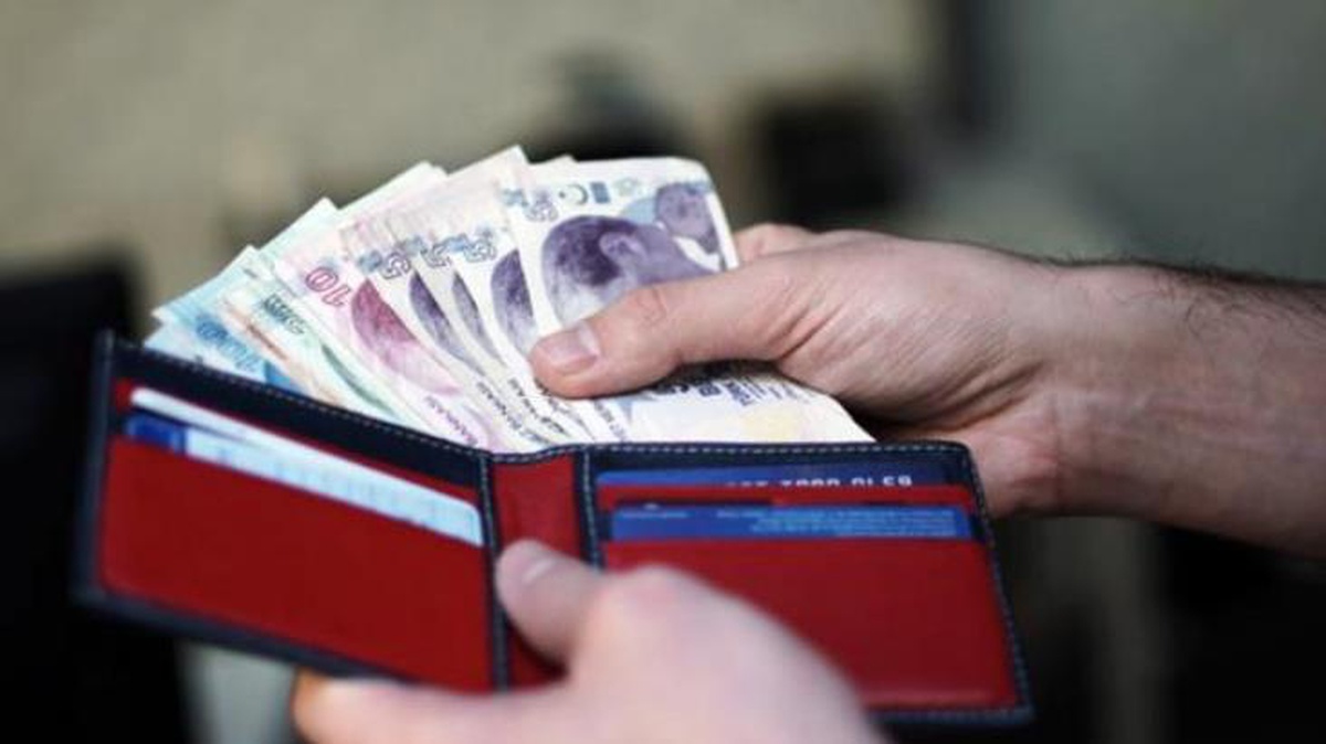 Son dakika! Memur ve memur emeklisinin maaşlarına yüzde 30 ila yüzde 35 arasında zam yapıldı