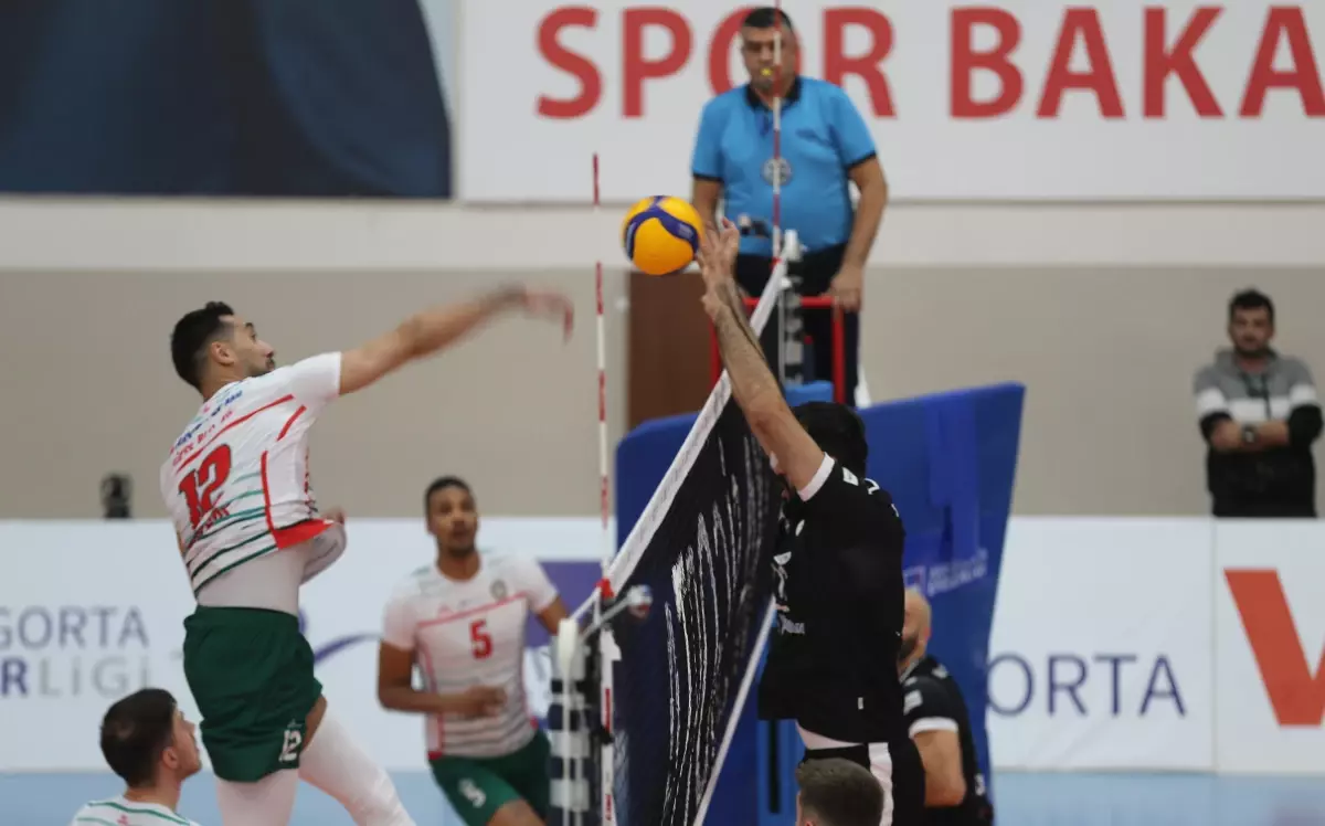 Voleybol: AXA Sigorta Efeler Ligi