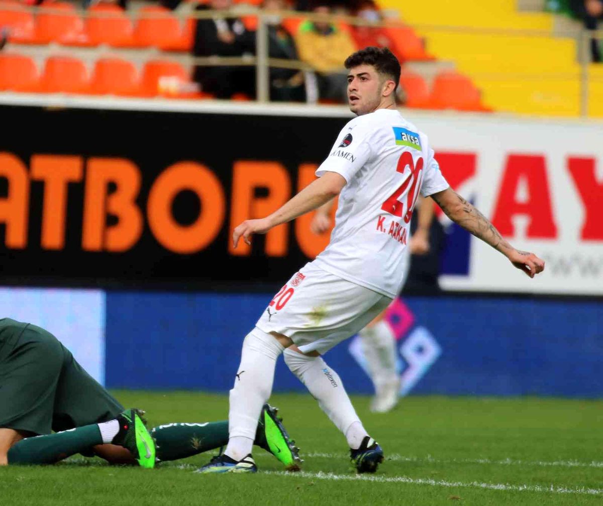 Alanyaspor maçının adamı Kerem!