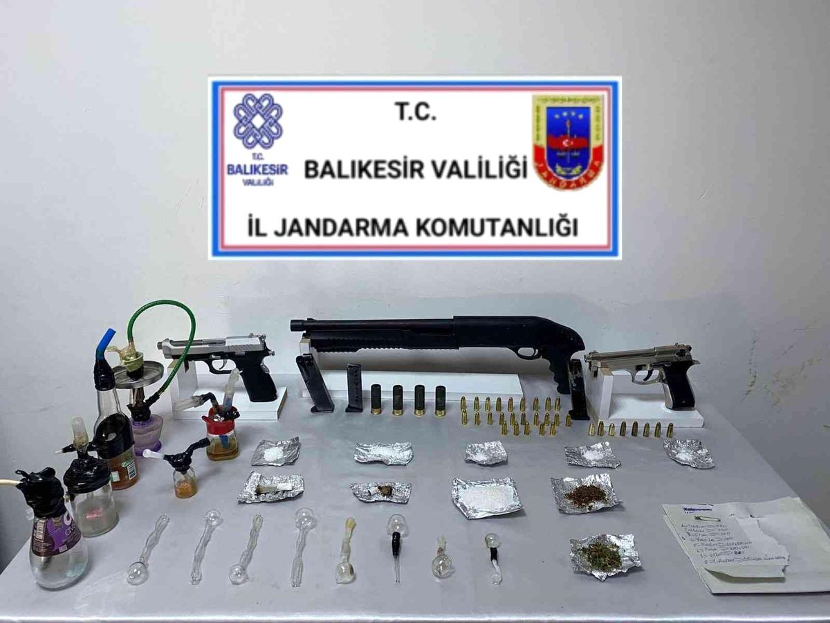 Son dakika haber | Balıkesir\'de jandarmadan huzur operasyonu