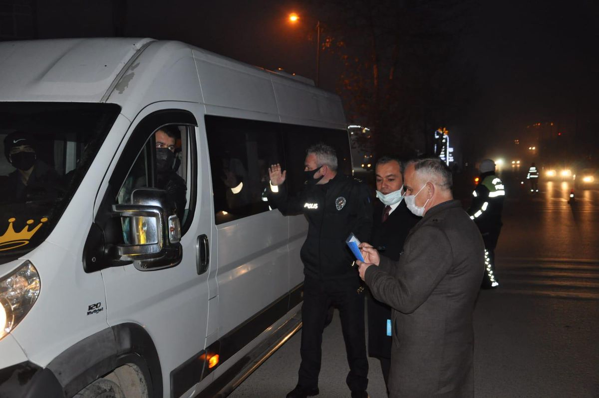Boyabat ilçesinde öğrenci servisleri denetlendi