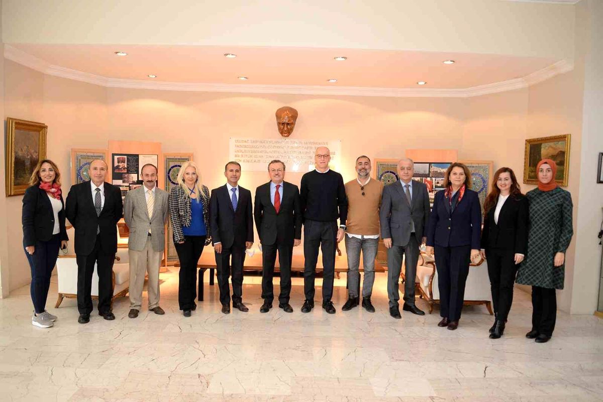 BUÜ'den tekstil ve hazır giyim ihracatçısına vasıflı personel desteği