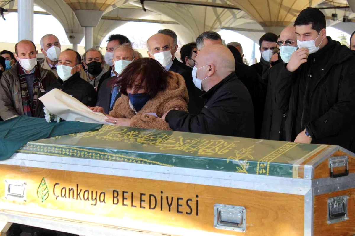 CHP lideri Kılıçdaroğlu, gazeteci Emel Yıldırım\'ı son yolculuğa uğurladı