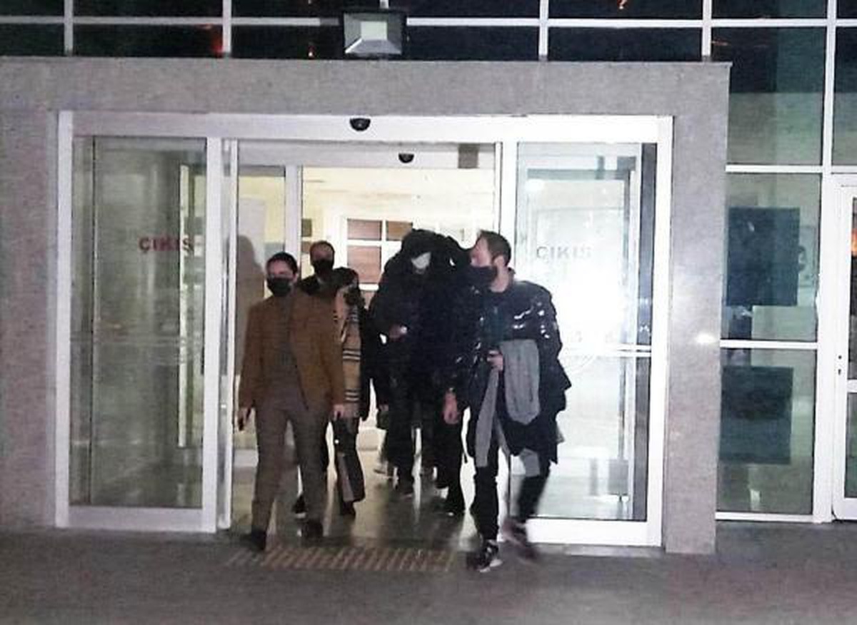 EDİRNE\'DE ASKERİ YASAK BÖLGEYE GİREN YUNAN POLİS SERBEST BIRAKILDI (2)