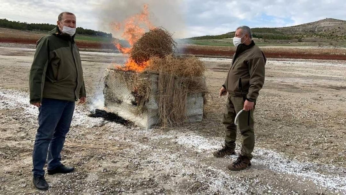 Elazığ\'da avlanmada kullanılması yasak gümeler imha edildi