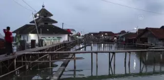 ENDONEZYA - Orta Java'da halk 4 yıldır gelgit taşkınları ile mücadele ediyor