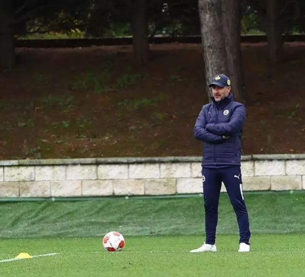 Fenerbahçe'de Eintracht Frankfurt hazırlıkları sürüyor