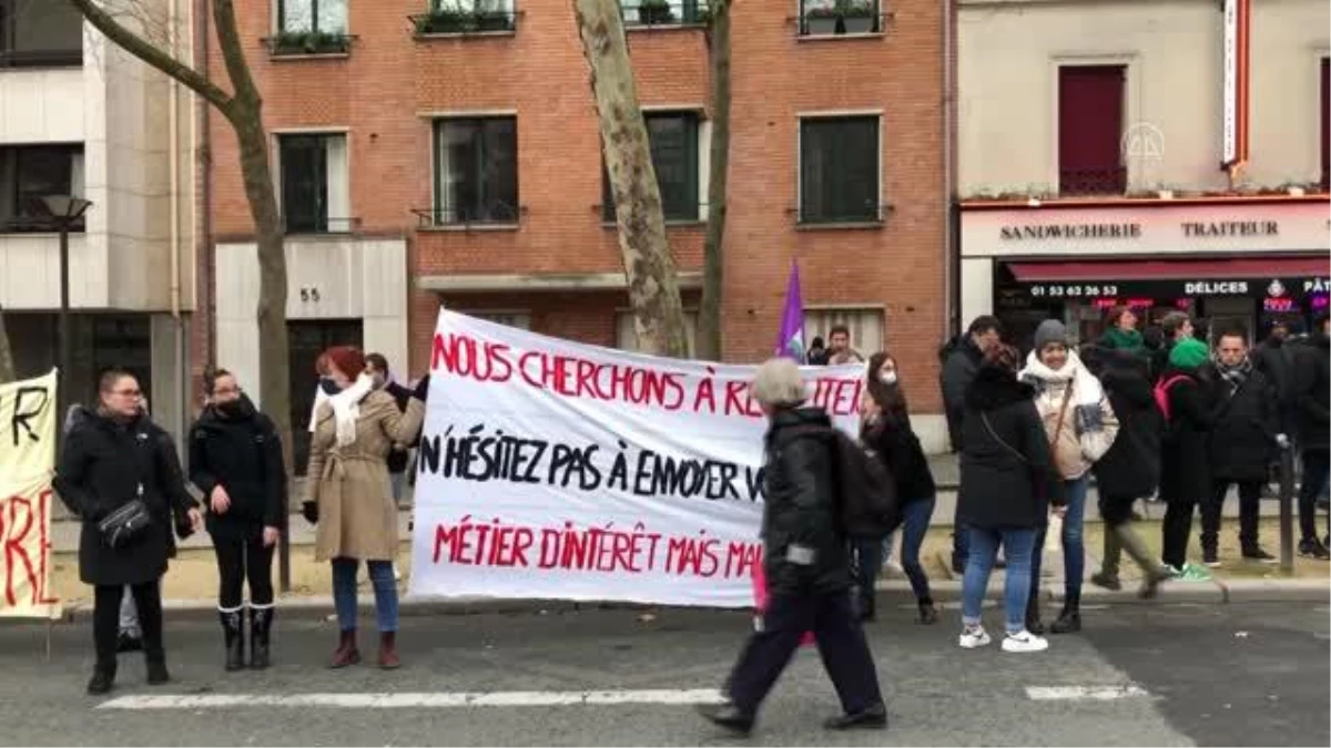 Fransa\'da sosyal hizmet sektörü çalışanları greve gitti
