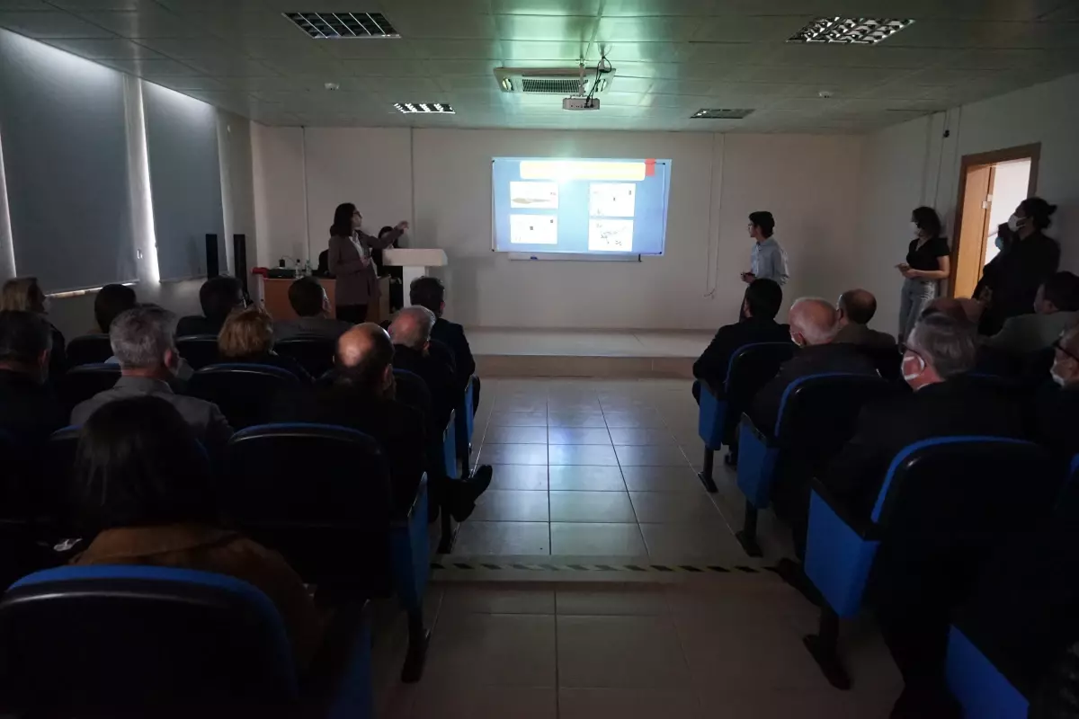 "Geçmişin Saklı Mirası Edremit Tayyareleri" konferansı düzenlendi