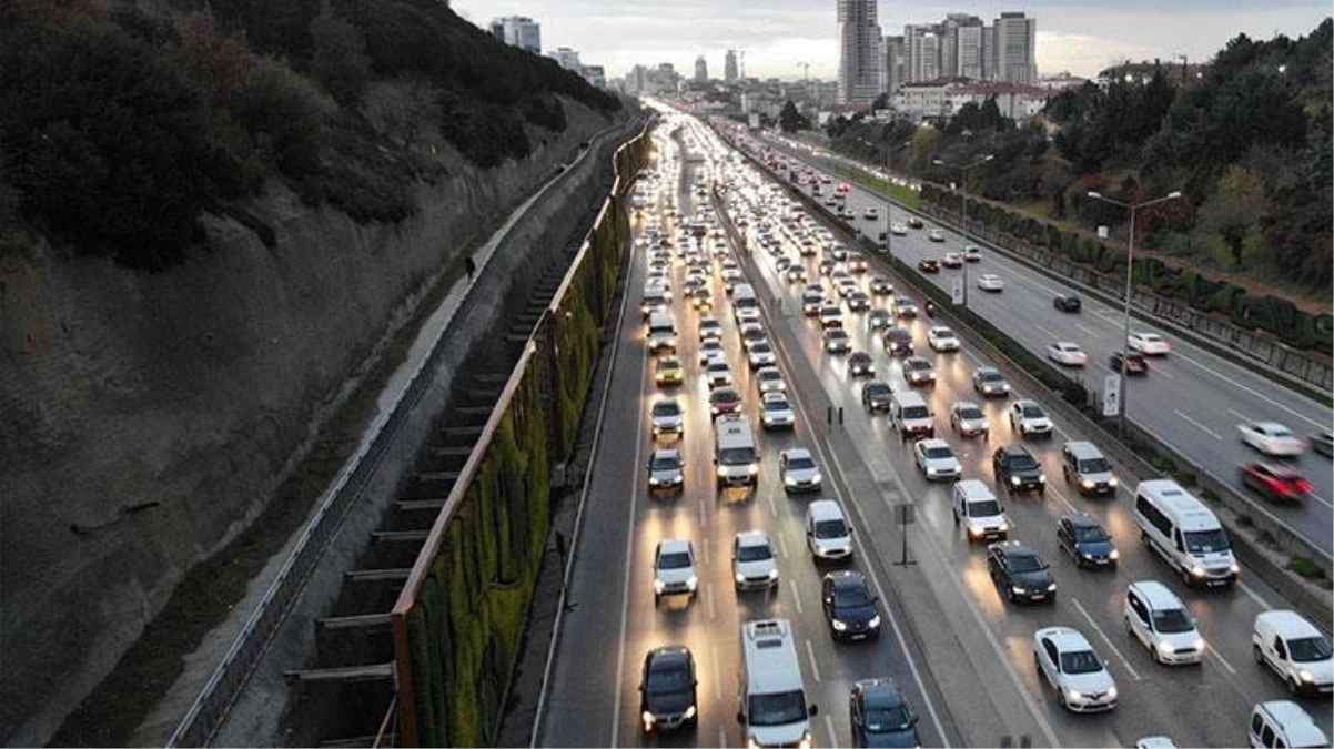 İstanbullulara uyarı! Maltepe karayolunda trafik 1 ay boyunca tek şeritten akacak