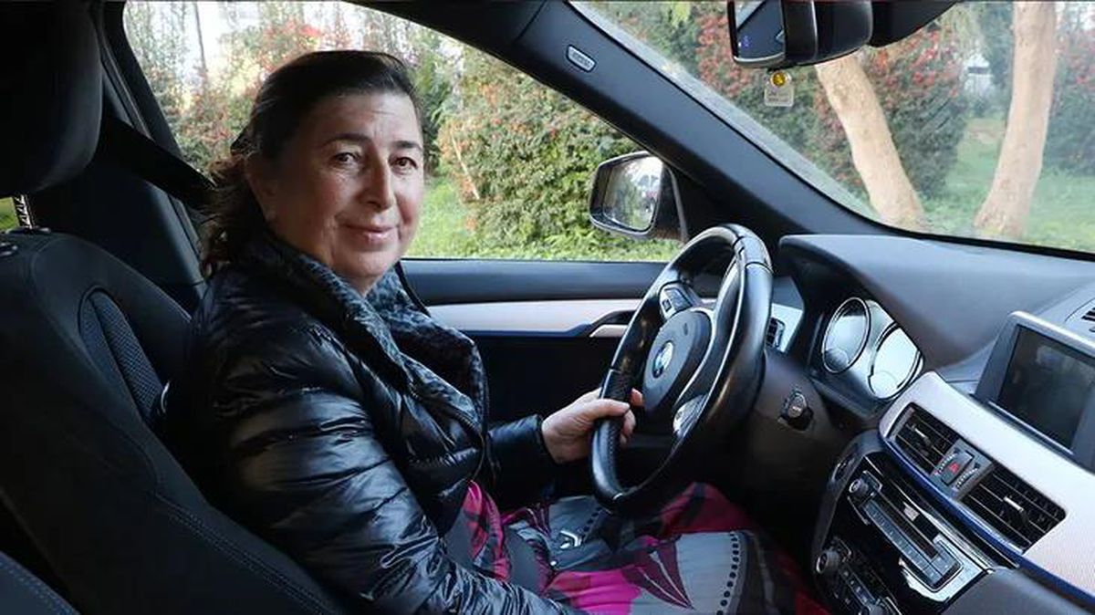 Kadın taksi şoförüne akıl almaz şiddet! \'\'Beni istemiyorlar, satırla saldırıya uğradım\'\'