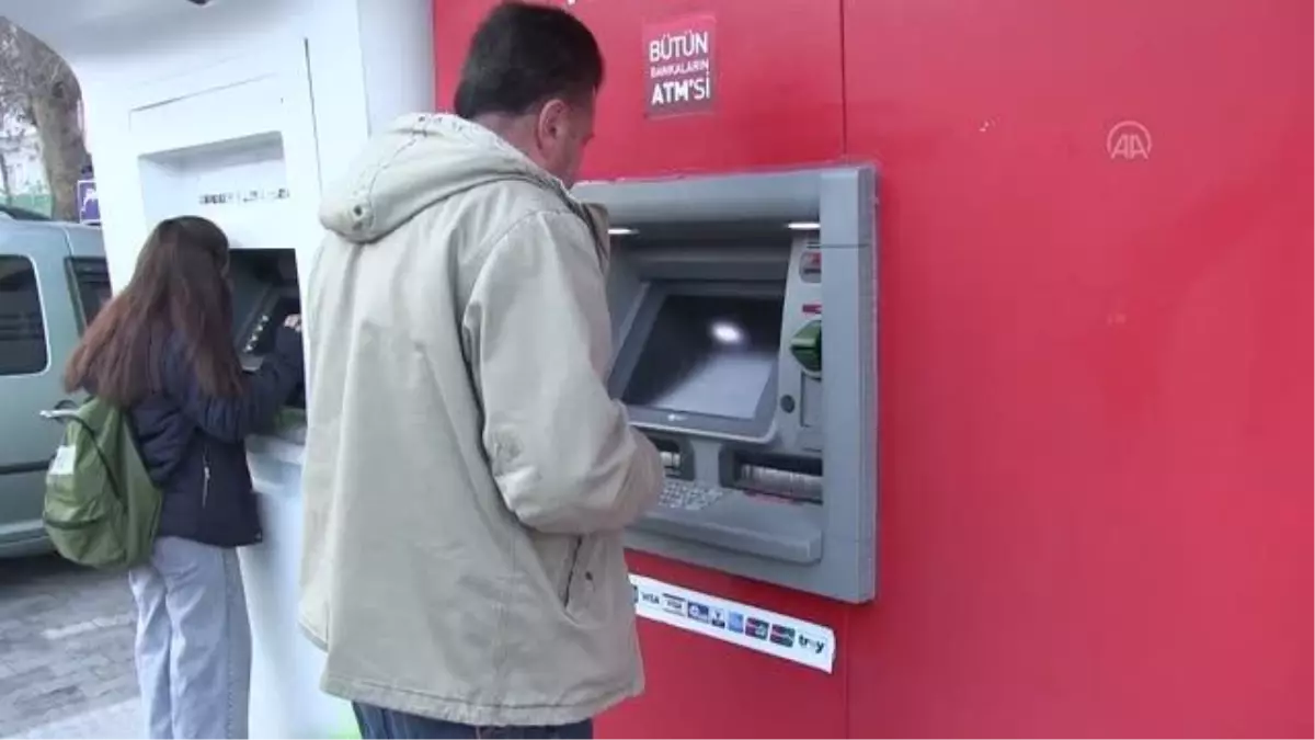 KAHRAMANMARAŞ - Temizlik personeli ATM'de bulduğu parayı sahibine teslim etti