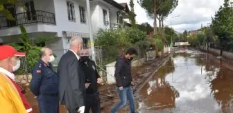 Marmaris cadde ve sokakları 200 kamyon balçıktan temizlendi