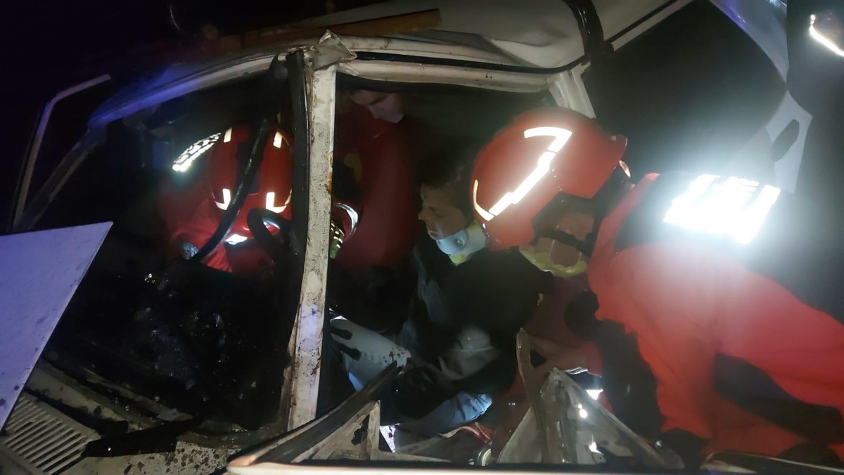 Son dakika haberi: Muğla\'da iki otomobilin çarpıştığı kazada 3 kişi yaralandı