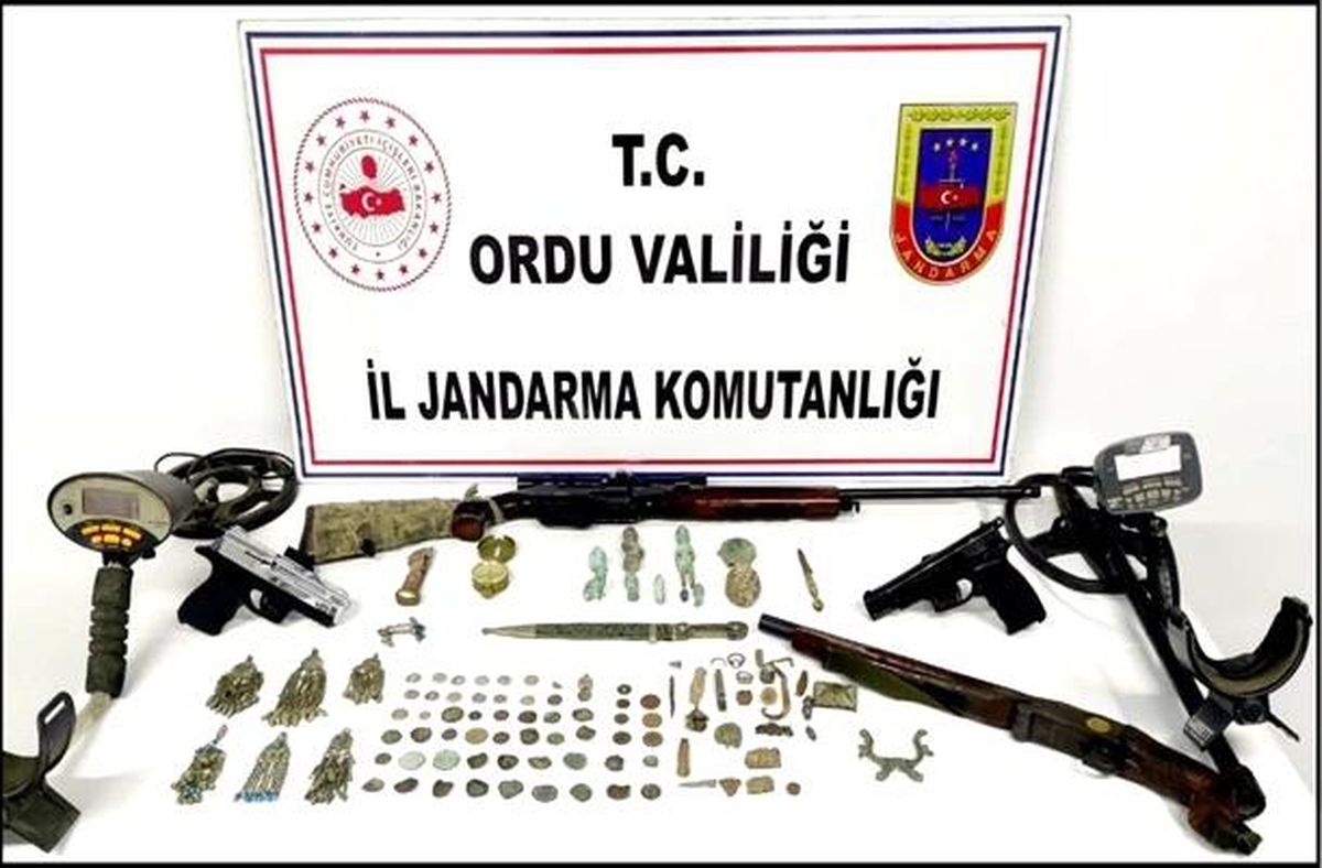 Ordu\'da Roma dönemine ait tarihi eserler ele geçirildi: 5 gözaltı