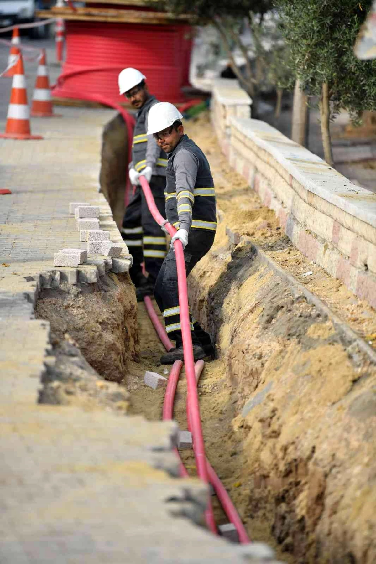 Son dakika ekonomi: Toroslar EDAŞ\'tan Hatay\'ın Arsuz ilçesine 25 milyon liralık yatırım