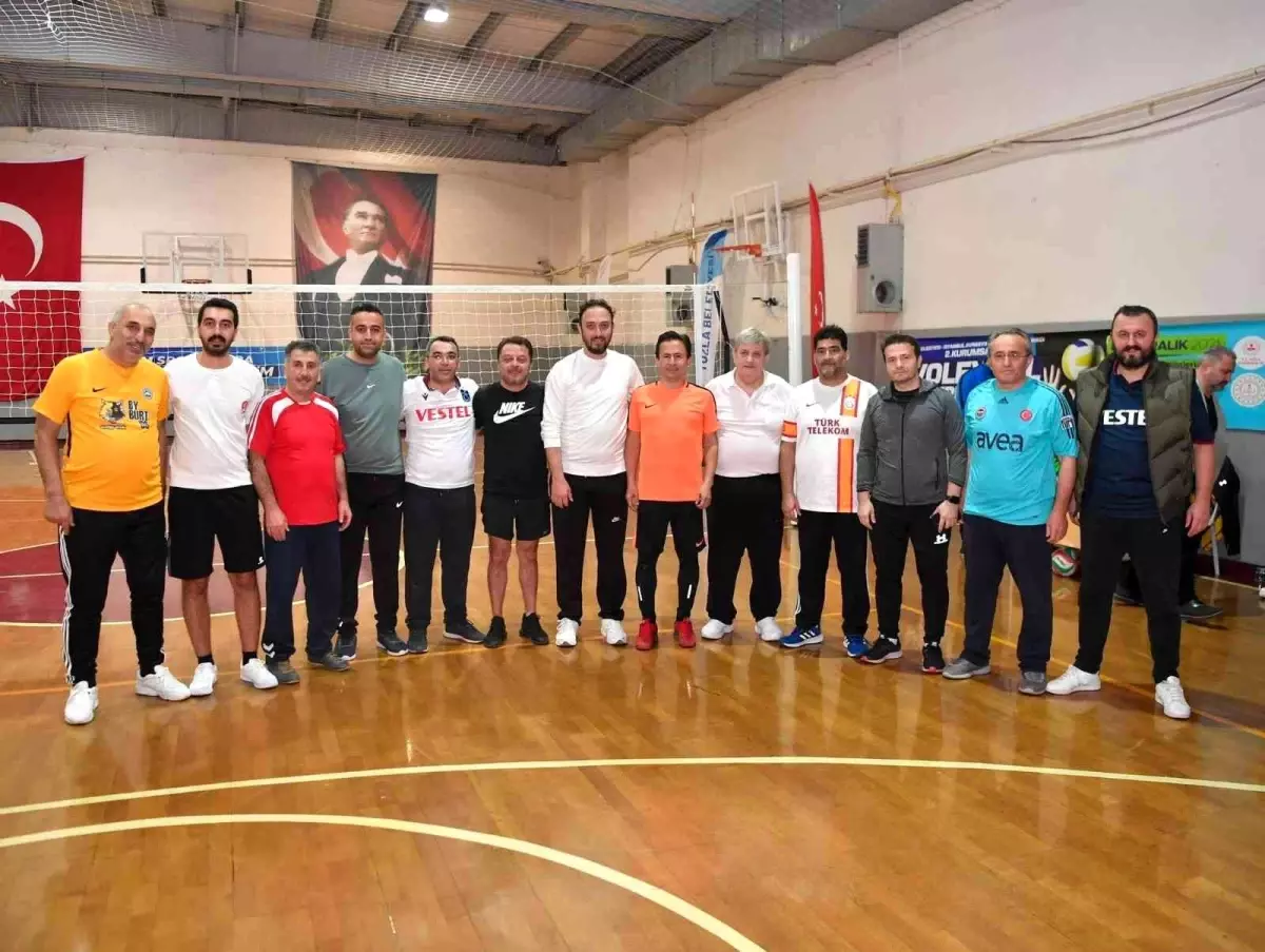 Tuzla'da 2'inci kurumlar arası voleybol turnuvası başladı