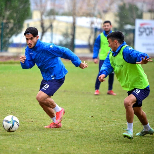 Uşakspor, Şanlıurfaspor maçı hazırlıklarını başlattı