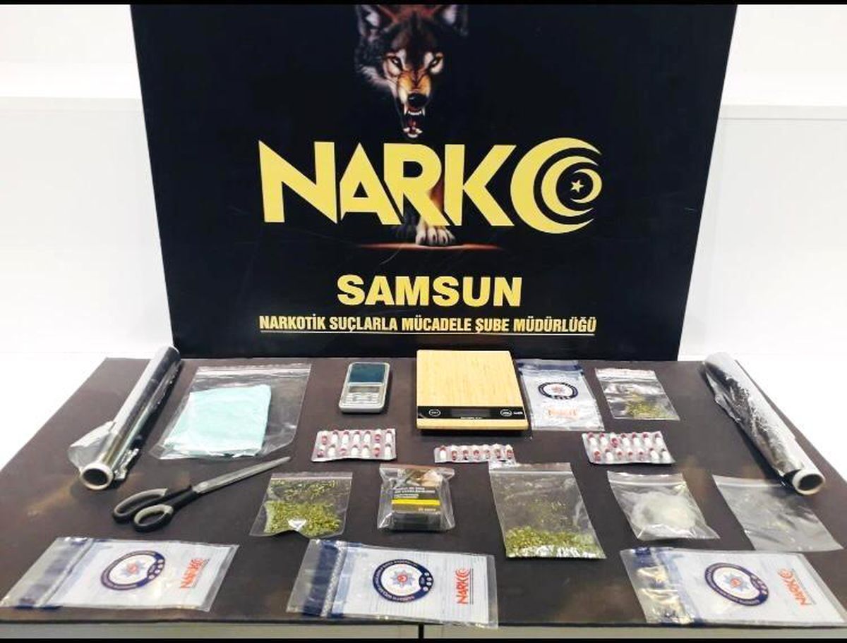 Uyuşturucu satarken yakalandı