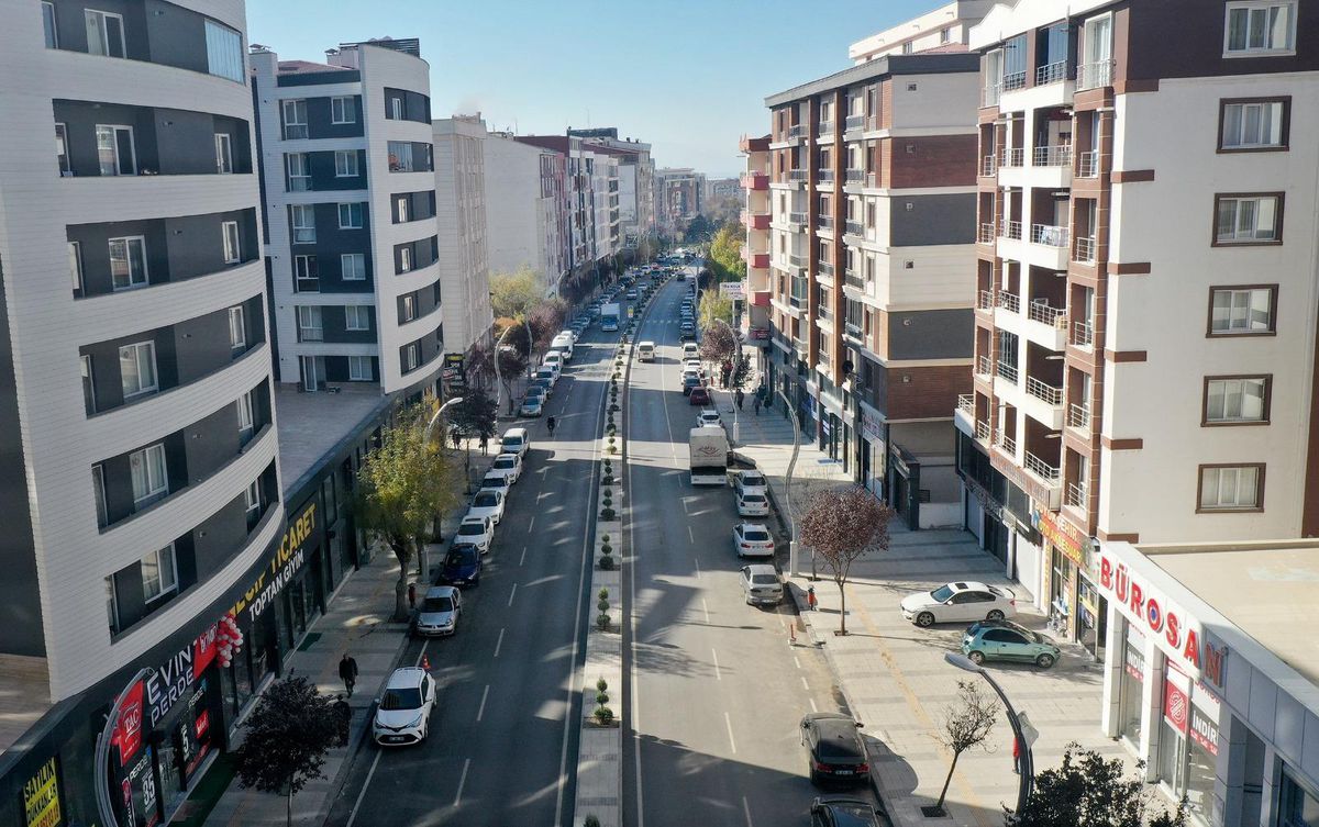 Van'da Sıhke Caddesi yeni görünüme kavuşturuldu
