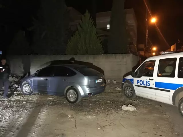 Polisten kaçmaya çalisan zanli merdiven boslugunda yakalandi