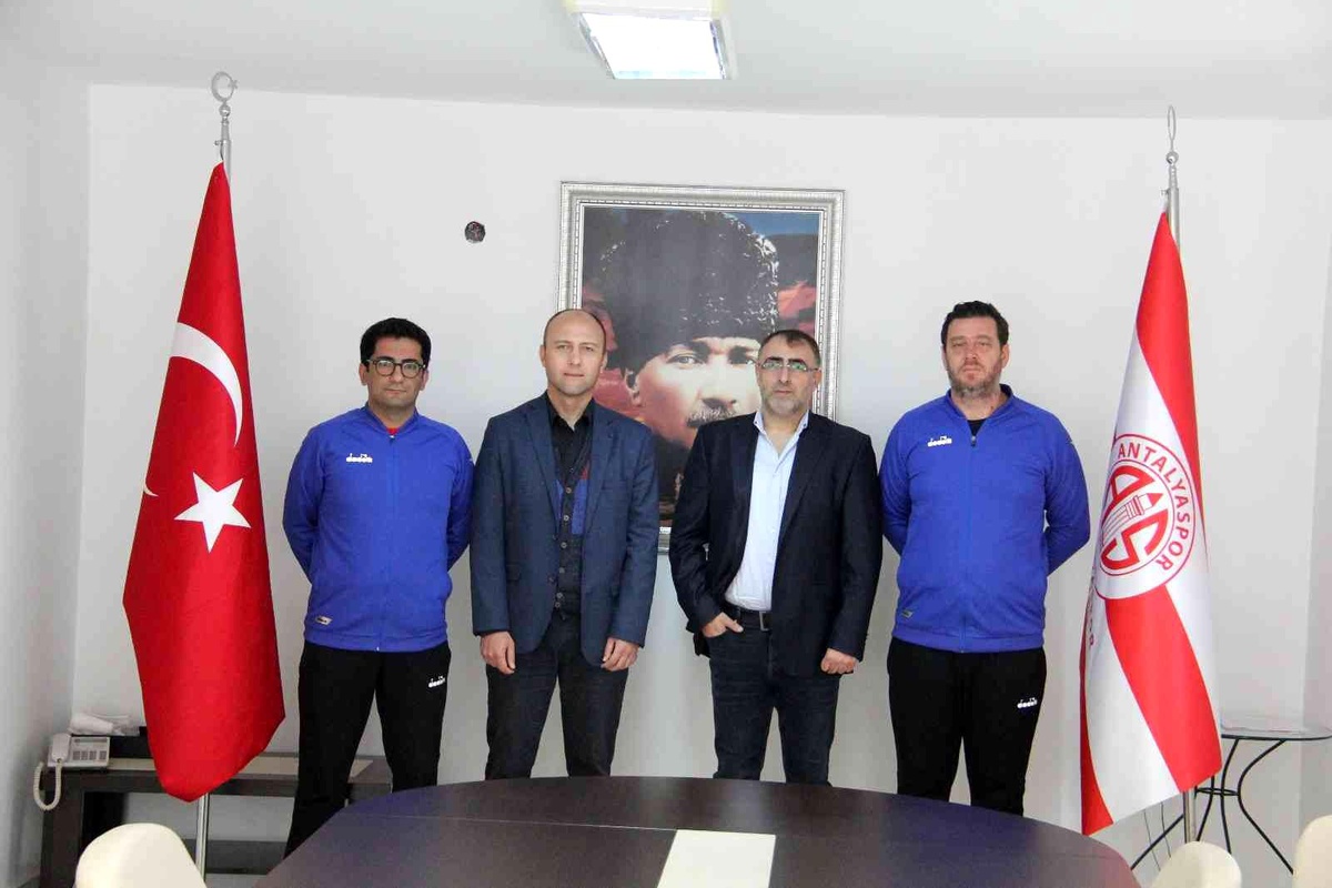 Antalyaspor Kulüp Derneğinden ilk hamle voleybola