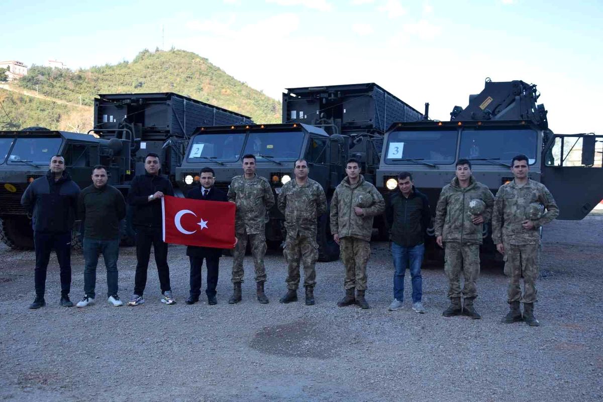 Son dakika haber | Ayancık\'taki TSK\'ya ait askeri köprü görevini tamamladı