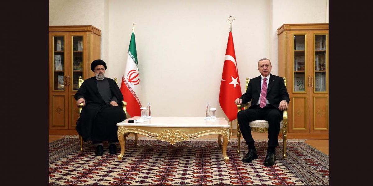 Cumhurbaşkanı Erdoğan, İran Cumhurbaşkanı Reisi ile telefonda görüştü