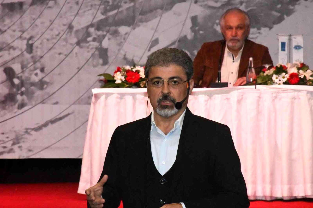 Deprem Kurultayı\'nın üçüncü oturumunda uzmanlardan master plan uyarısı