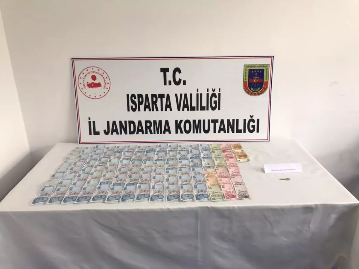 Isparta\'da hırsızlık yaptıkları iddia edilen 3 şüpheli tutuklandı