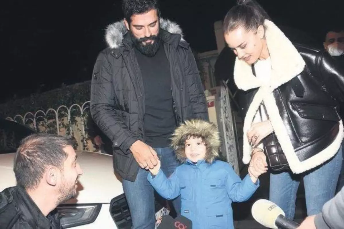 Karan Özçivit\'in "Annemi mi seviyorsun babanı mı?" sorusuna verdiği cevap : Mikrofonu seviyorum