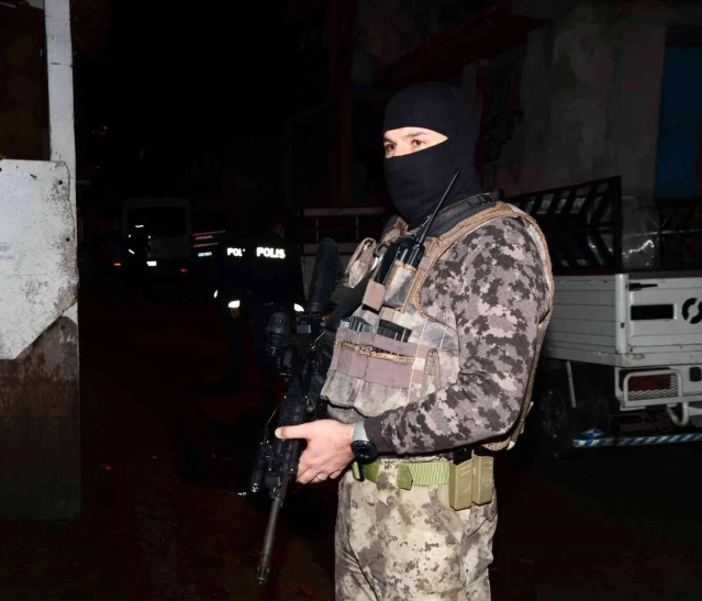 Kocaeli'de aranan şüphelilere polis operasyonu