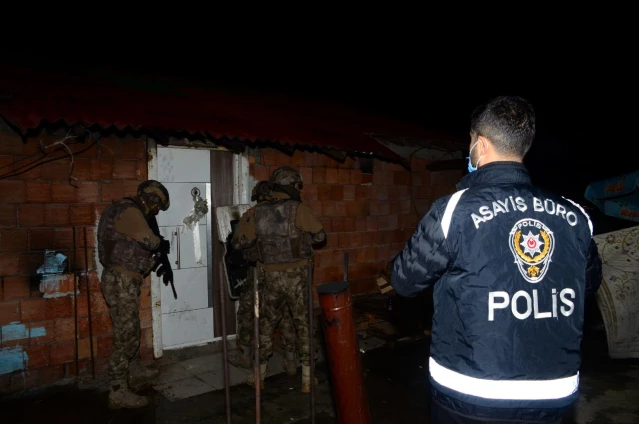 Kocaeli'de haklarında arama kararı bulunan 20 kişi yakalandı