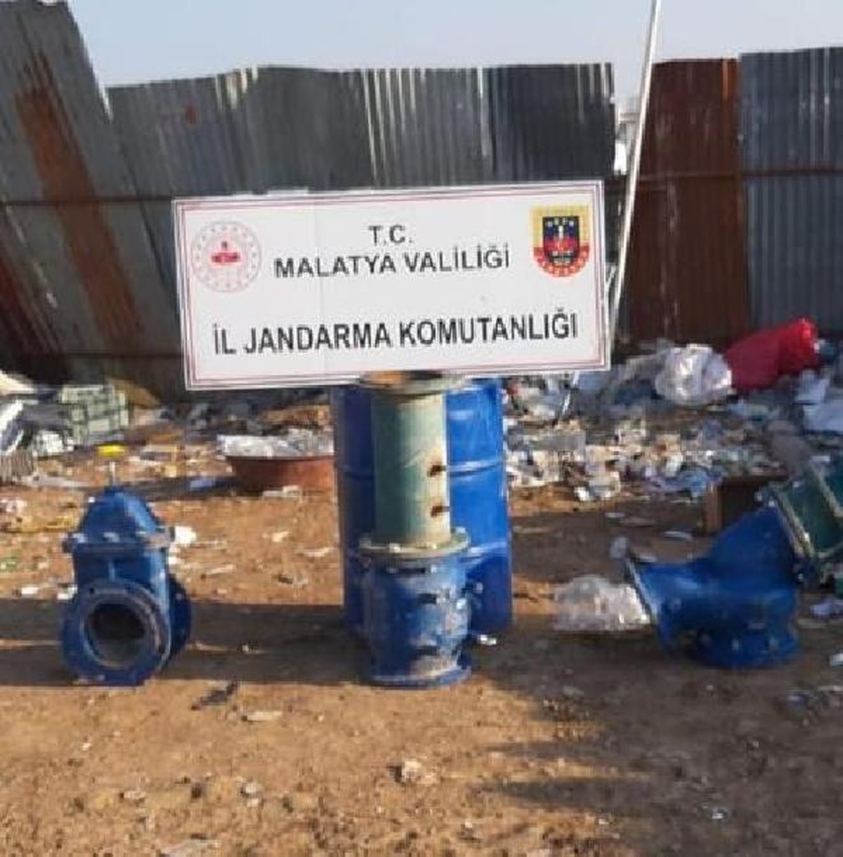 Resmi kurumlardan kablo ve vana çalan 3 şüpheli tutuklandı