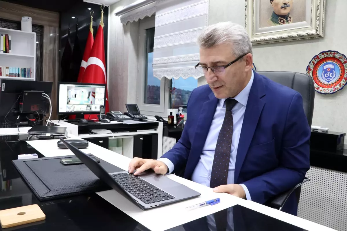 Sakarya Cumhuriyet Başsavcısı Köse, AA\'nın "Yılın Fotoğrafları" oylamasına katıldı