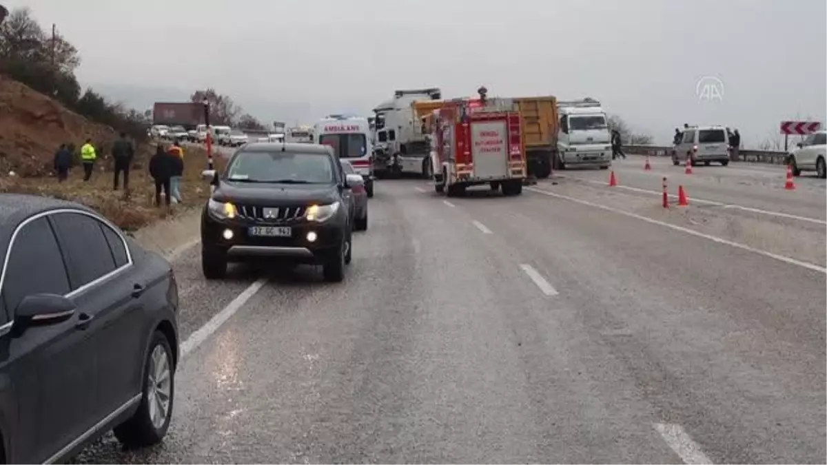 Son dakika haberleri... Tırla çarpışan otomobilin sürücüsü öldü