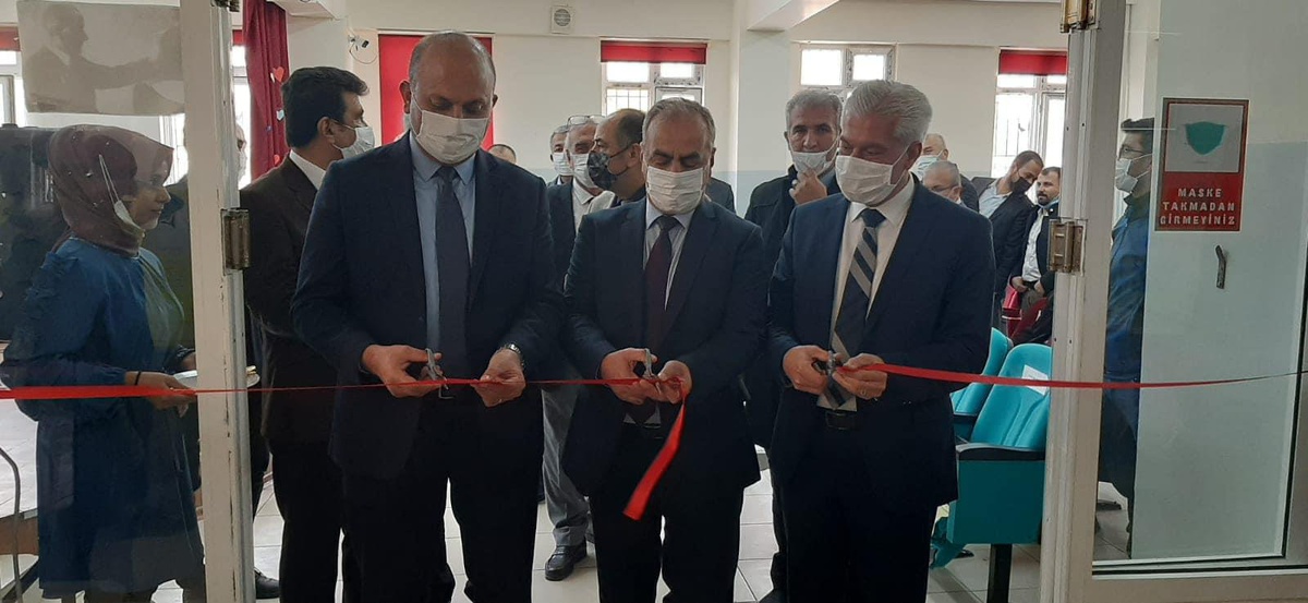 TÜBİTAK 4006 Bilim Fuarı açılışı yapıldı