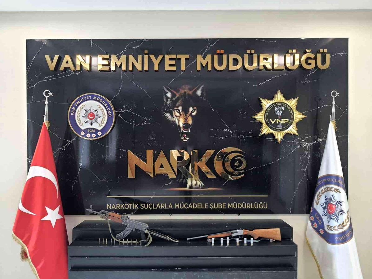 Van\'da uyuşturucu operasyonu: 4 gözaltı