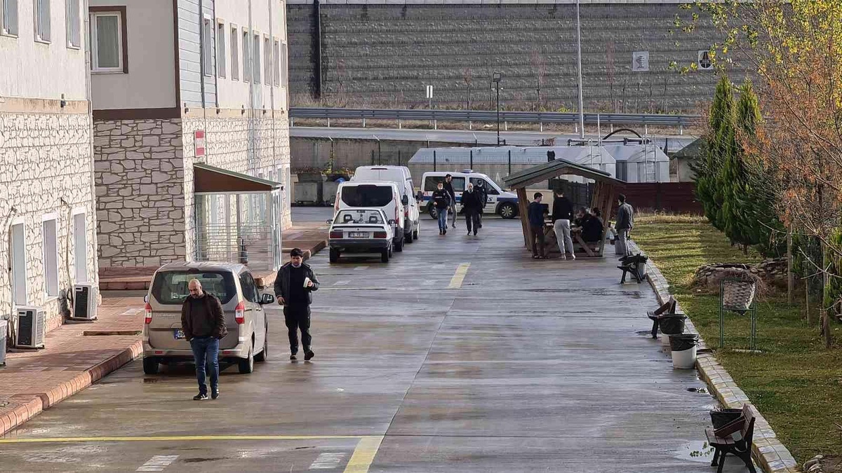 Son dakika haber | 8. kattan düşen temizlik görevlisi hayatını kaybetti