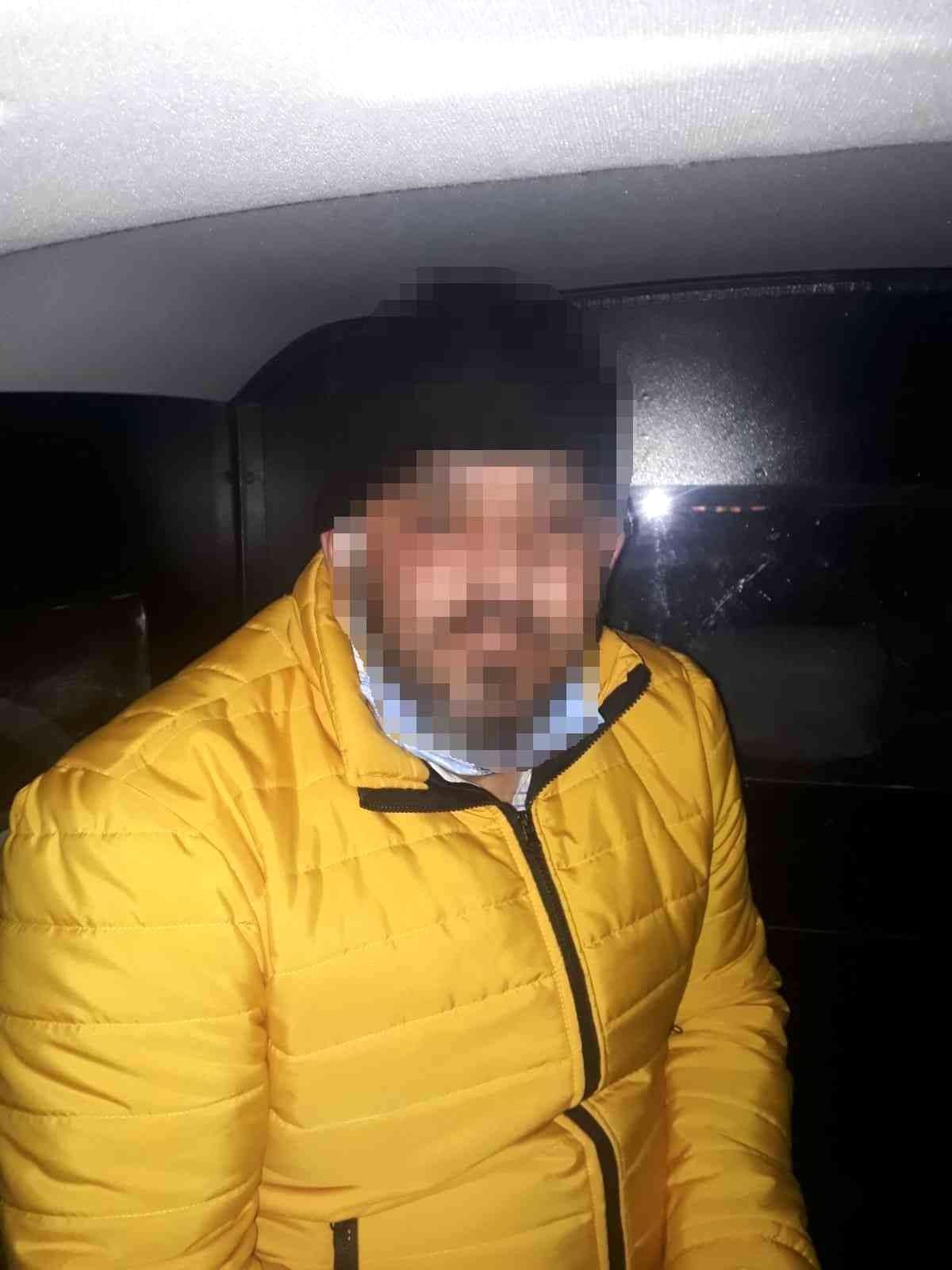 Afyonkarahisar\'daki sosyal medya dolandırıcı yakalandı