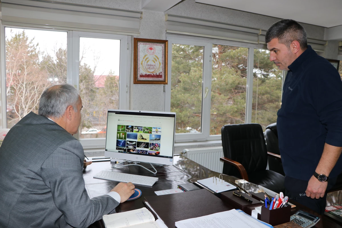 Erzurum İl Tarım ve Orman Müdürü Akar, AA\'nın "Yılın Fotoğrafları" oylamasına katıldı