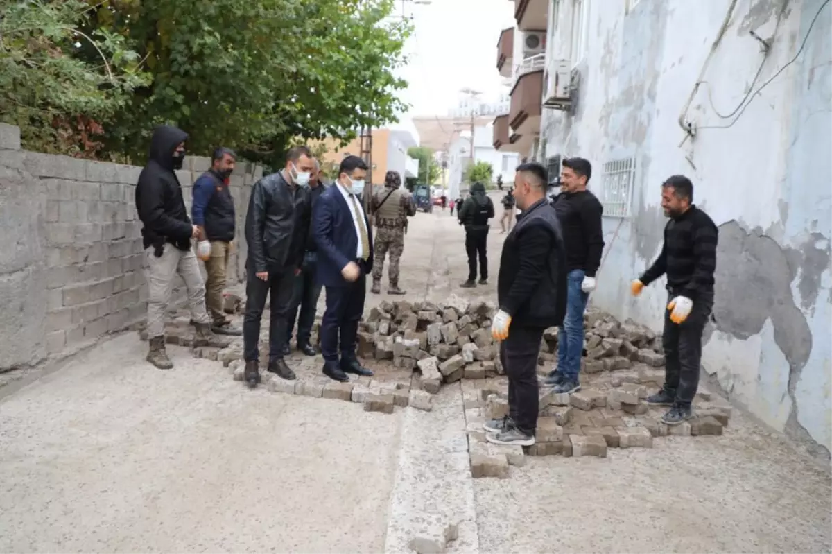 Kaymakam Tunç, parke taşı çalışmaları inceledi