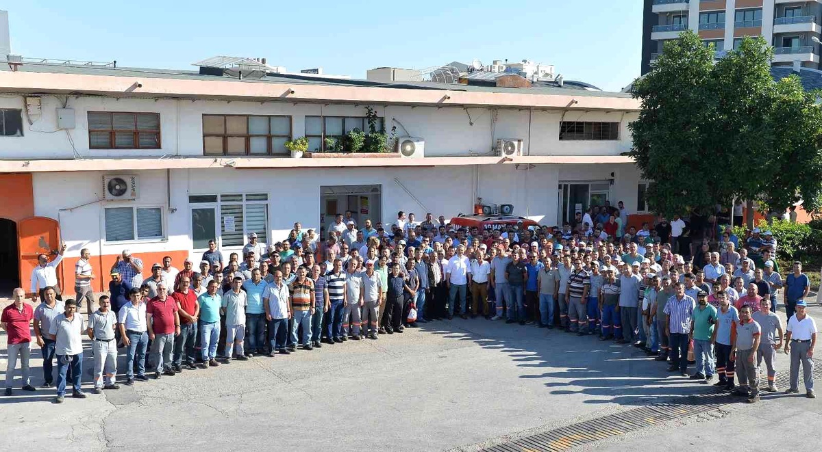 Muratpaşa Belediyesi\'nden çalışanlarına 700 TL fatura desteği