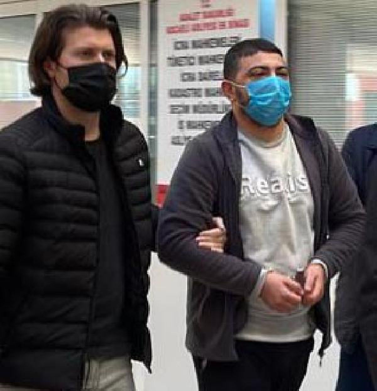 oğlu vuran şüpheli, saklandığı evde yakalandı